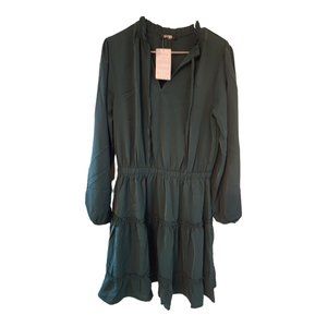 BTFBM Women's Size Large Dark Green Long Sleeve Built In Liner Dress NWT